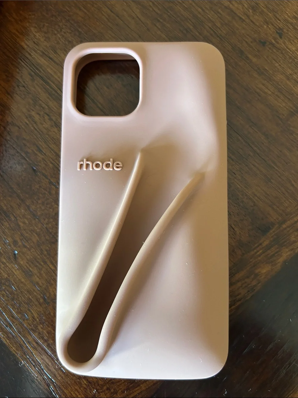 RHODE Lip Case in Espresso iPhone 14/15